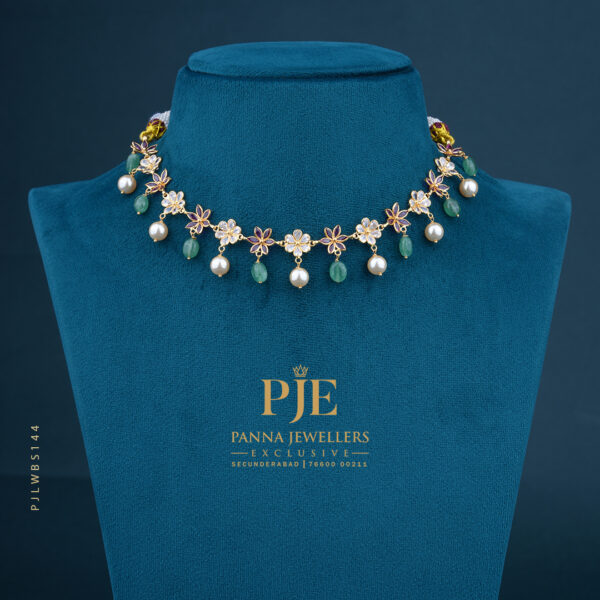 Pearls Short Necklace