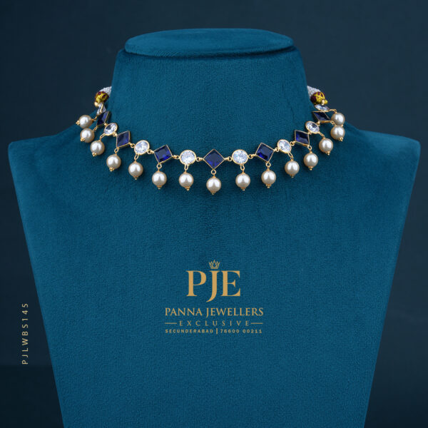Pearls Short Necklace