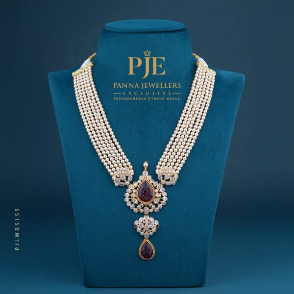 Pearls Short Necklace