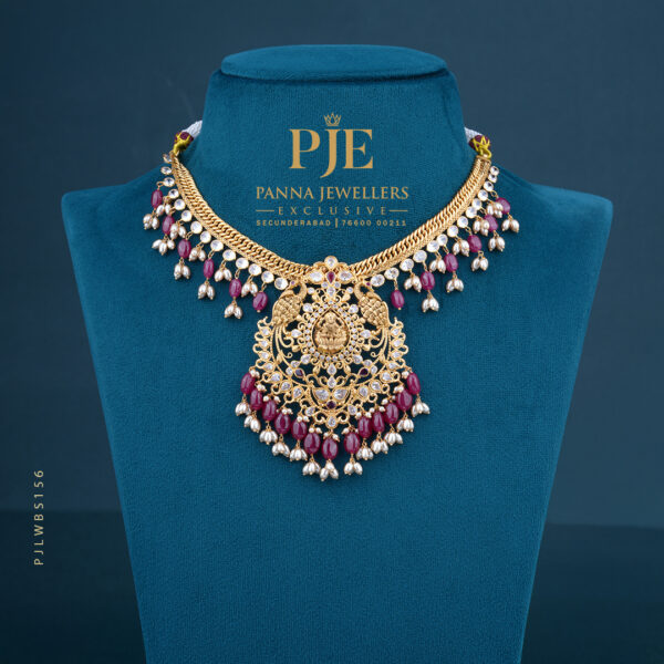 Pearls Short Necklace