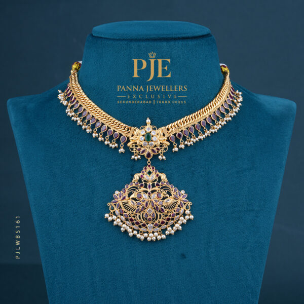 Pearls Short Necklace