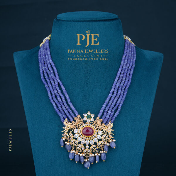 Pearls Short Necklace