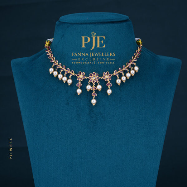 Pearls Short Necklace