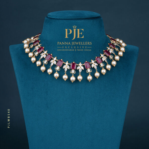 Pearls Short Necklace