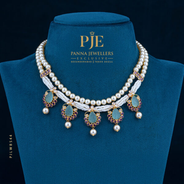 Pearls Short Necklace