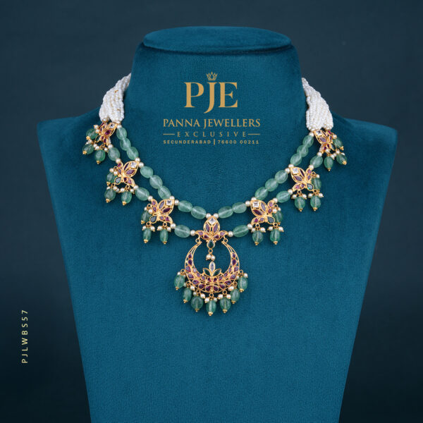 Pearls Short Necklace