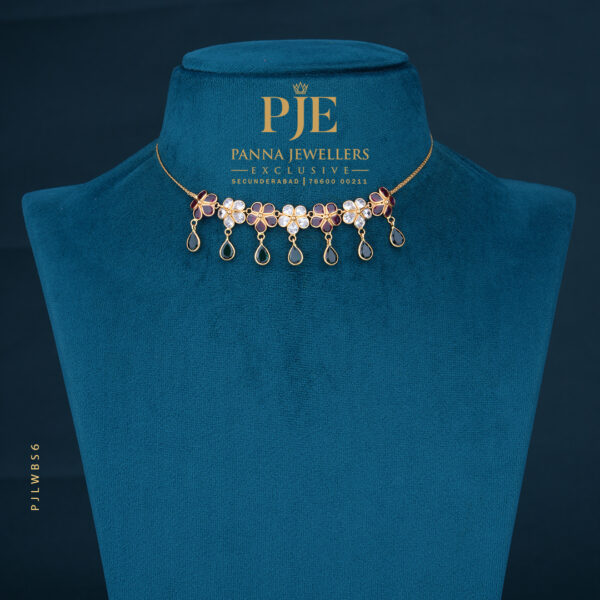 Pearls Short Necklace