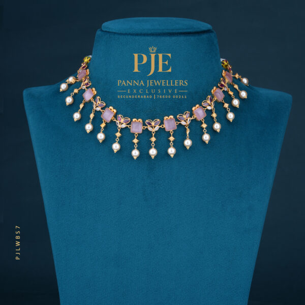 Pearls Short Necklace
