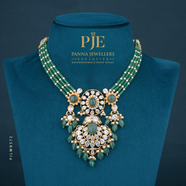 Pearls Short Necklace