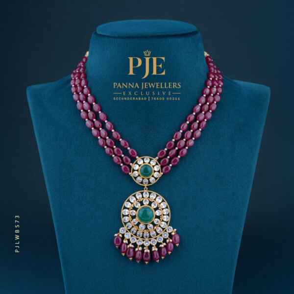 Pearls Short Necklace