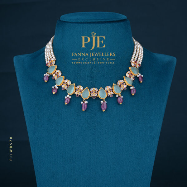 Pearls Short Necklace