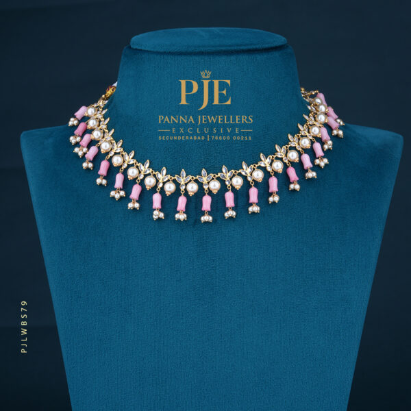 Pearls Short Necklace