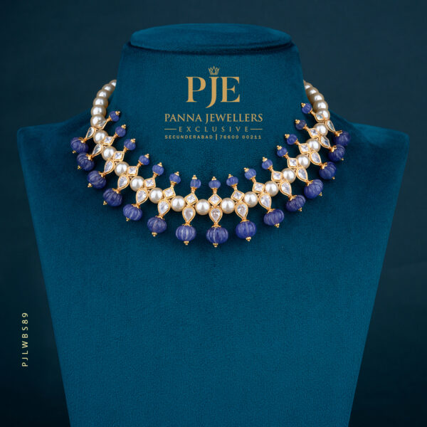 Pearls Short Necklace