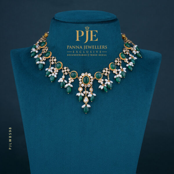 Pearls Short Necklace