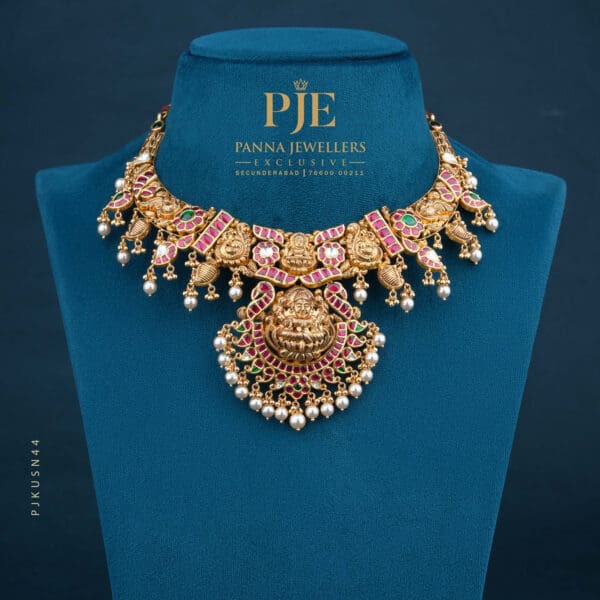 Kundan Short Necklace | 47.96 Gram