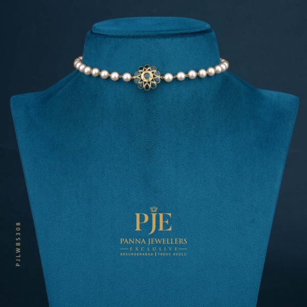 PEARLS SHORT NECKLACE | 1.76 grams