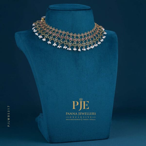 PEARLS SHORT NECKLACE | 15.7 grams