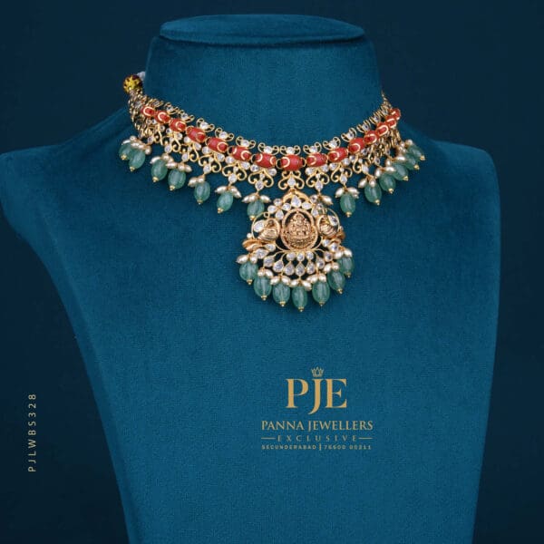 PEARLS SHORT NECKLACE | 20.44 grams