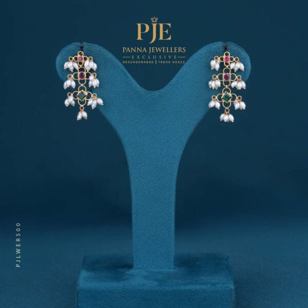 GOLD EARRINGS | 3.68 grams