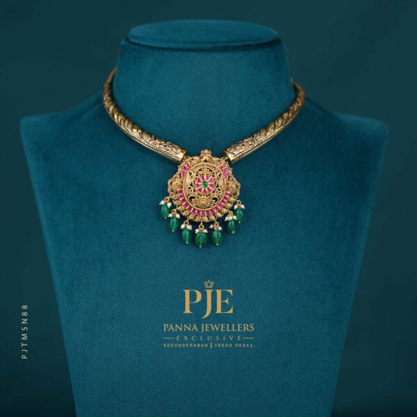 TEMPLE SHORT NECKLACE | 23.21 grams