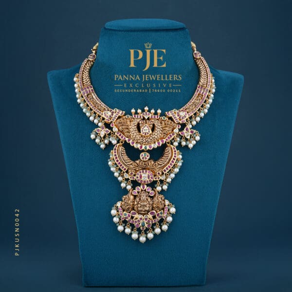 KUNDAN SHORT NECKLACE | 84.06 grams