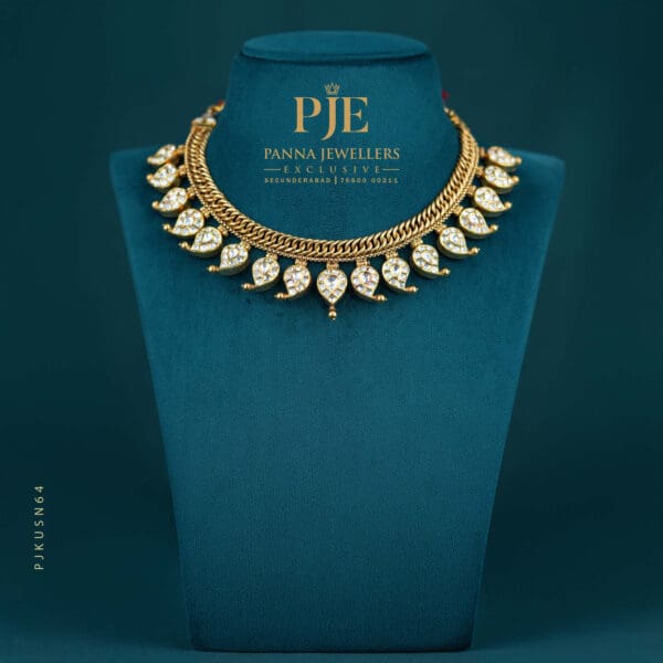 KUNDAN SHORT NECKLACE | 72.16 grams