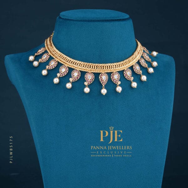 PEARLS SHORT NECKLACE | 18.13 grams