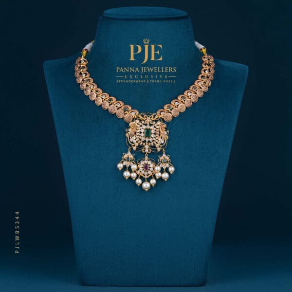 PEARLS SHORT NECKLACE | 21.7 grams