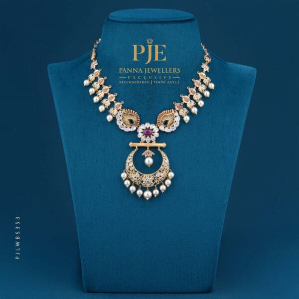 PEARLS SHORT NECKLACE | 20.02 grams