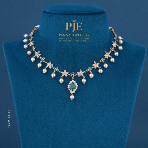 PEARLS SHORT NECKLACE | 7.03 grams