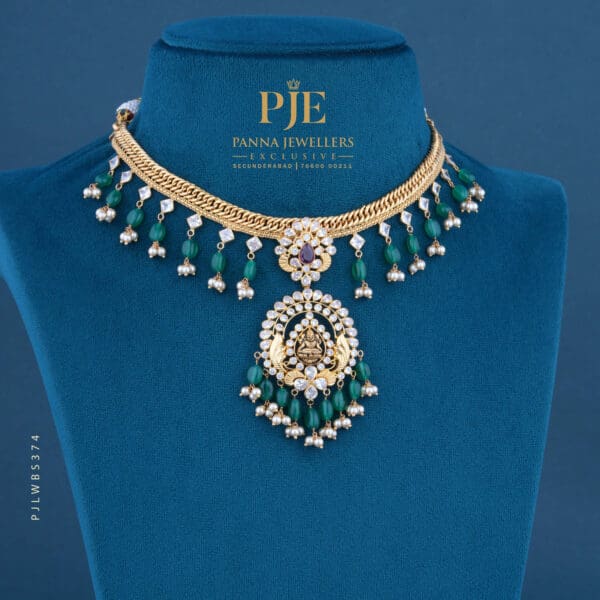 PEARLS SHORT NECKLACE | 18.01 grams
