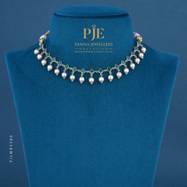 PEARLS SHORT NECKLACE | 3.45 grams