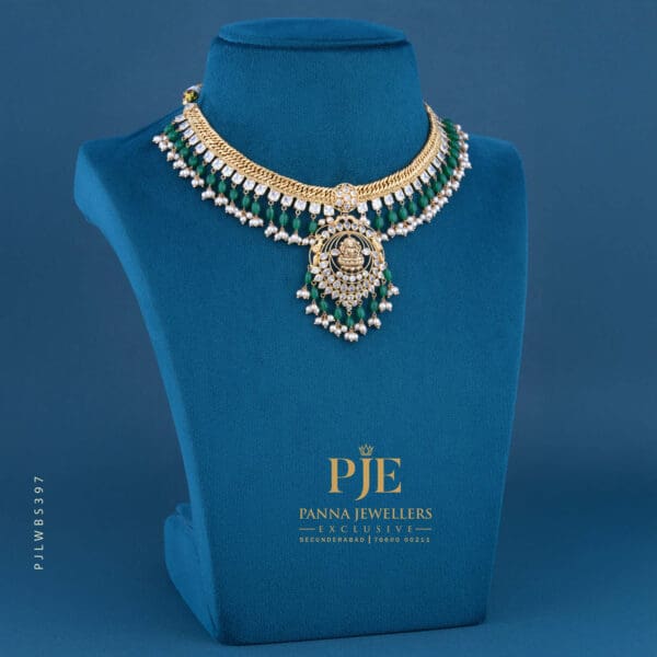 PEARLS SHORT NECKLACE | 22.19 grams