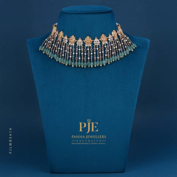 PEARLS SHORT NECKLACE | 19.14 grams