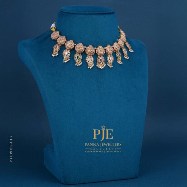 PEARLS SHORT NECKLACE | 18.88 grams