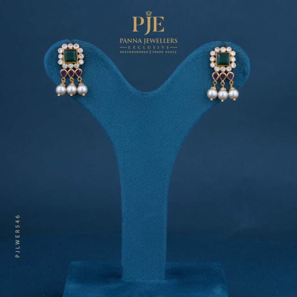 GOLD EARRINGS | 3.67 grams