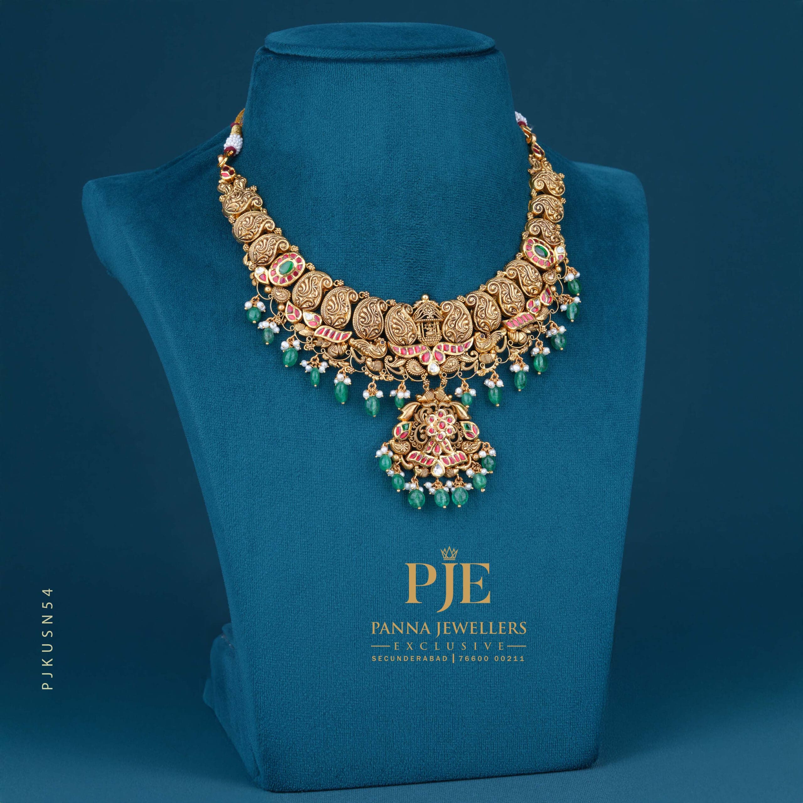 KUNDAN SHORT NECKLACE | 37.71 Gram KUNDAN SHORT NECKLACE | 37.71 Gram