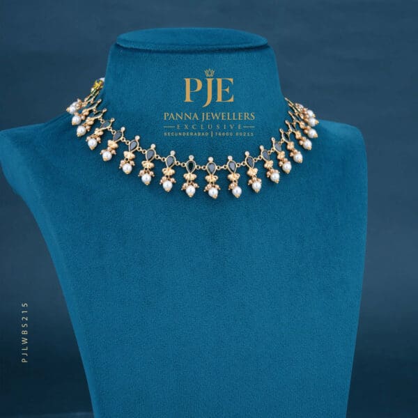 PEARLS SHORT NECKLACE | 8.01 grams