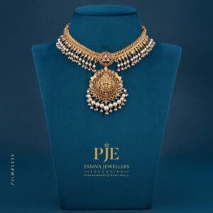 PEARLS SHORT NECKLACE | 25.32 grams