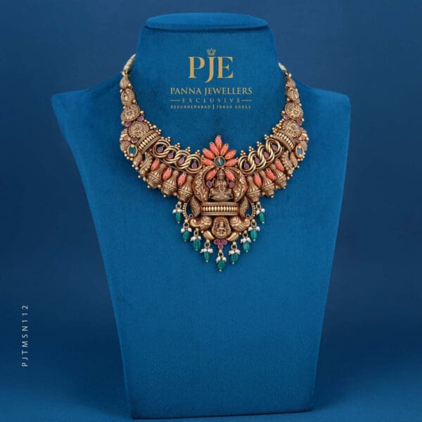 TEMPLE SHORT NECKLACE | 40.56 grams